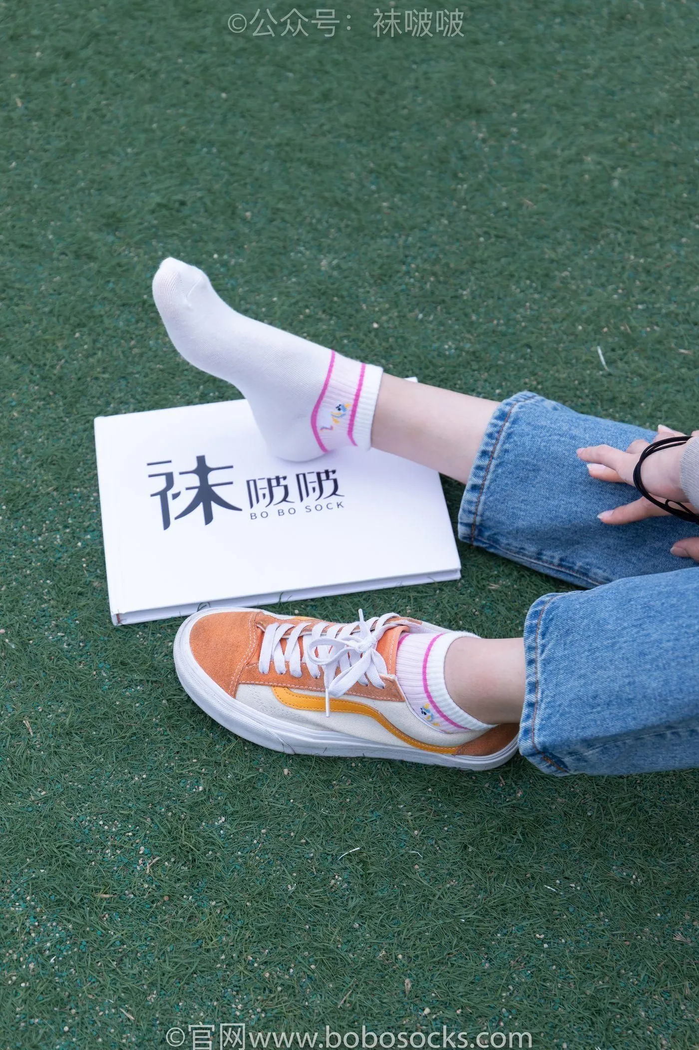 [BoBoSocks袜啵啵]NO.004 泡芙-vans帆布鞋、白棉袜、裸足 [127P]插图7